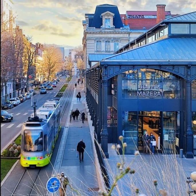 Hote Stephanois Studio, Parking& Borne Electrique Сент-Етьєн Екстер'єр фото